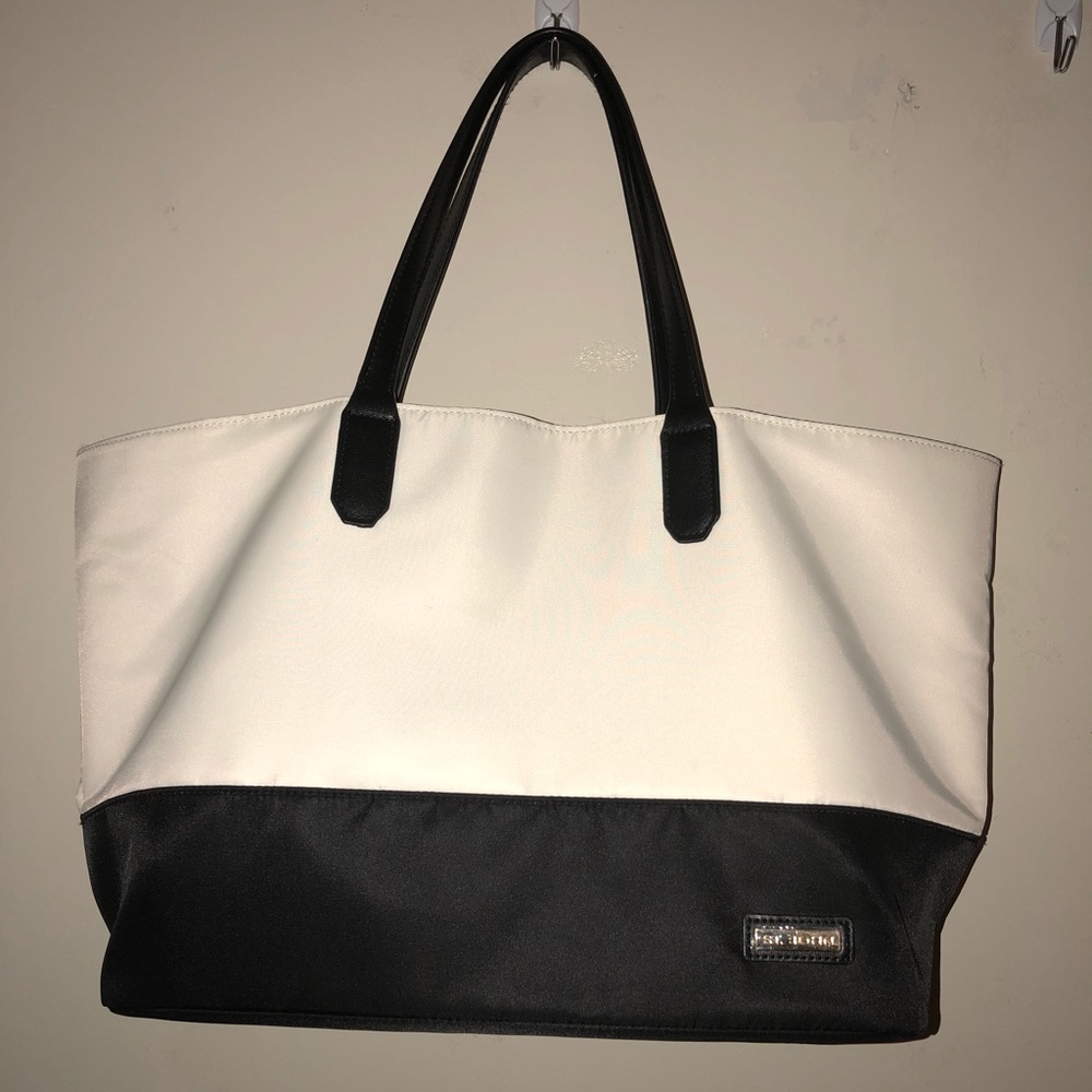 ST. John hand bag tote (authentic)!!!!